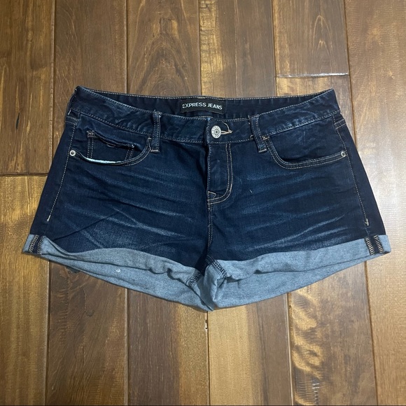 Express Pants - 𝙀𝙓𝙋𝙍𝙀𝙎𝙎  Mid Rise Stretch Denim Shorts